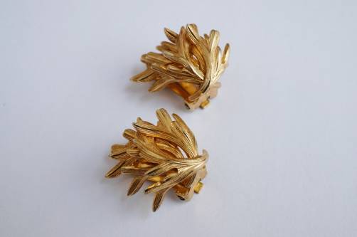 Grosse earrings leaf pattern, gilt, 1964, German